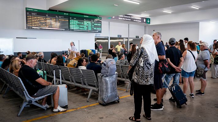 Telediario 2 - La línea de AVE entre Madrid y Galicia sigue cortada por los incendios