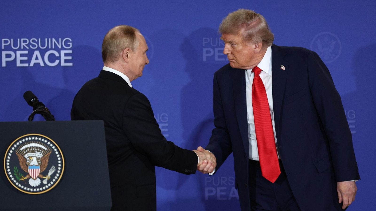 Cumbre Trump-Putin en Alaska: "Éxito político y diplomático para ambos" - Fin de semana 24h | Ver