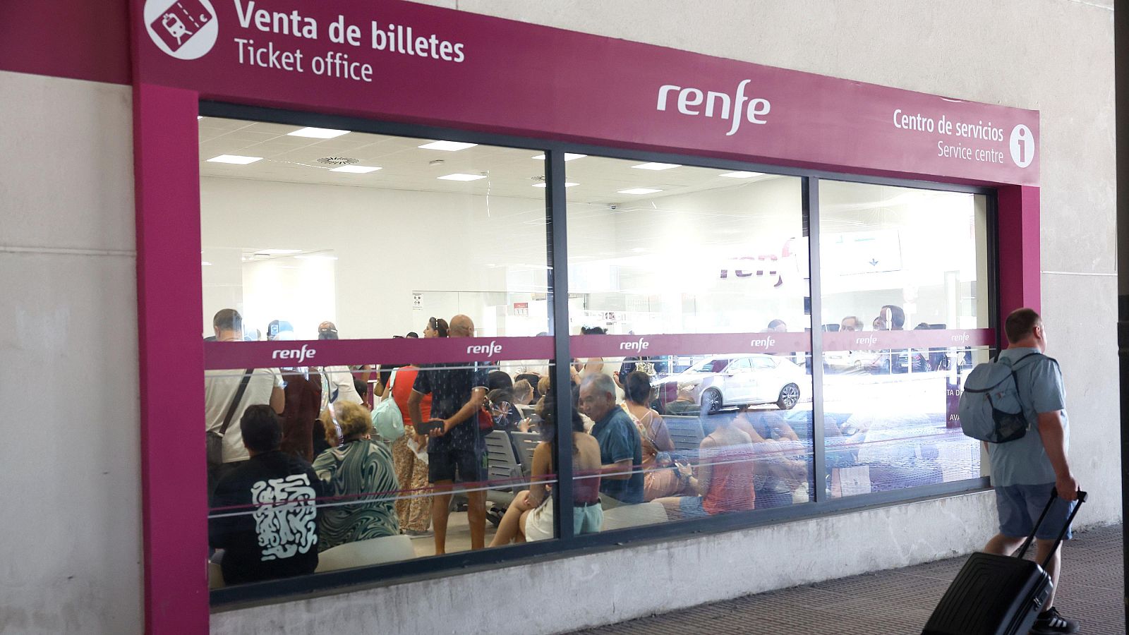 Renfe mantiene la suspensión de los trenes de alta velocidad entre Galicia y Madrid | Ver