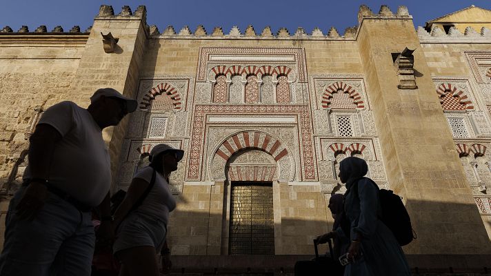 Telediario Matinal - La llegada de una vaguada por el noroeste pondrá fin a la ola de calor, aunque continúan los avisos