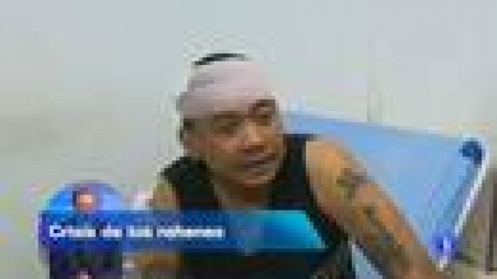 Telediario 1 - Primeras imágenes de los rehenes liberados