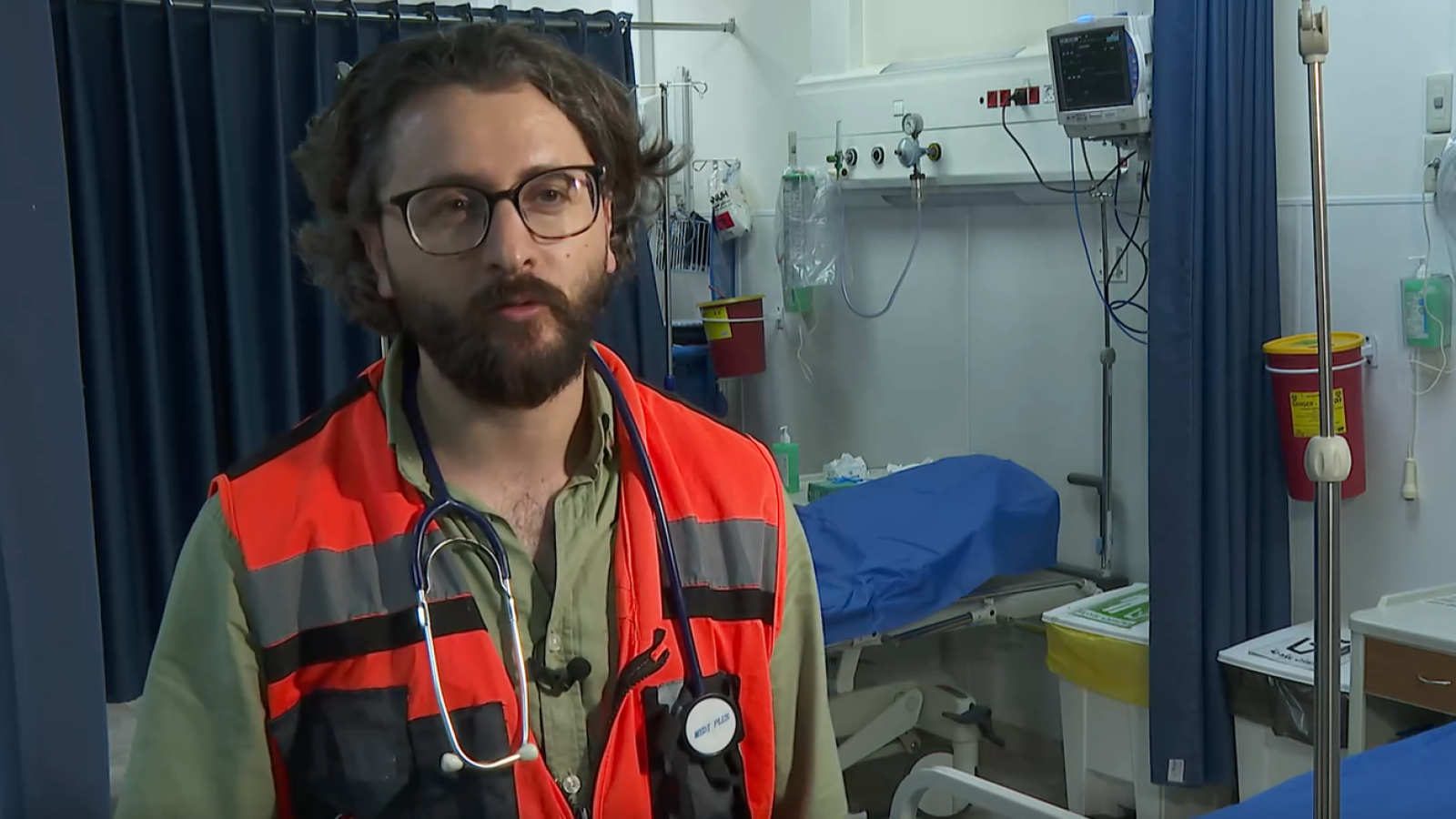 Un paramédico palestino formado en España regresa a una Cisjordania asediada | Ver