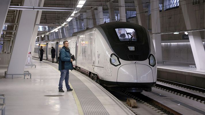 Telediario 1 - Vuelve el AVE entre Galicia y Madrid siete días después