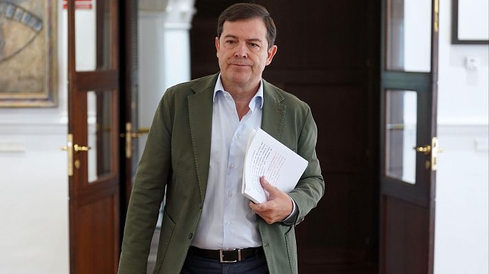 Telediario 1 - Mañueco defiende su gestión de los incendios mientras en el PP y el PSOE sigue la polémica por ello