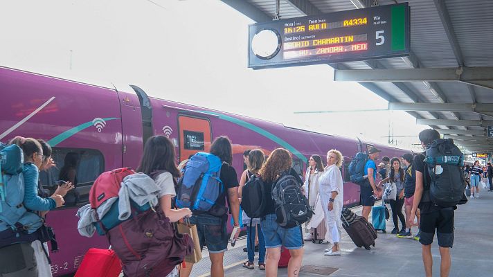 Telediario 2 - Renfe reanuda la circulación de trenes entre Madrid y Galicia