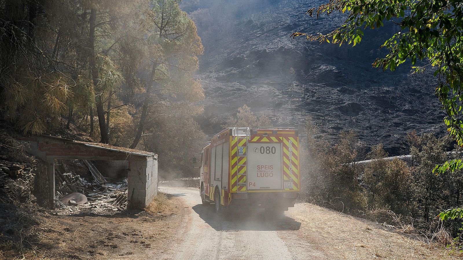 Megaincendios rápidos e imprevisibles desbordan a los bomberos - Telediario 1 | Ver