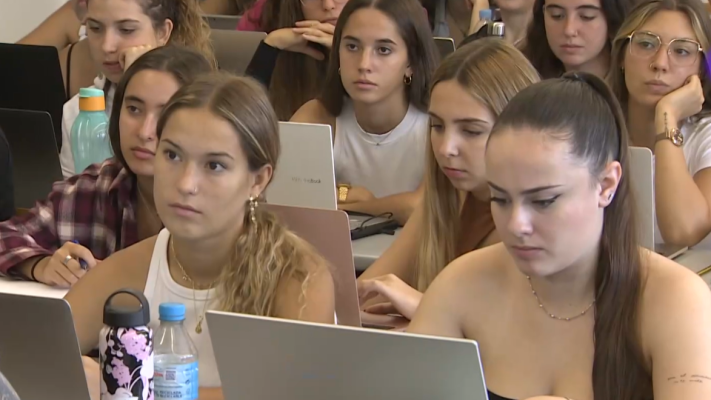 Telediario 1 - La mitad de los estudiantes elige universidad en función del precio de los alquileres