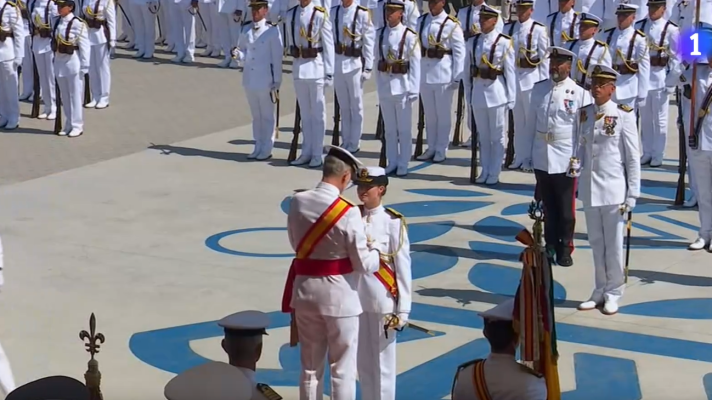 Telediario 2 - La princesa Leonor comienza en la Academia General del Aire su instrucción como piloto