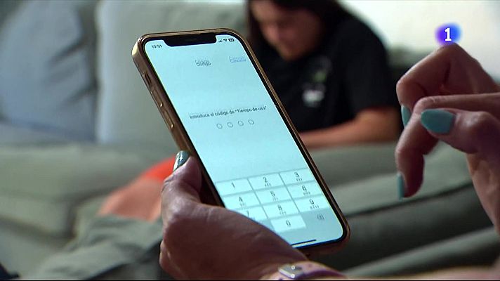 L'Informatiu - Els menors, més exposats als riscos de les xarxes socials durant l'estiu