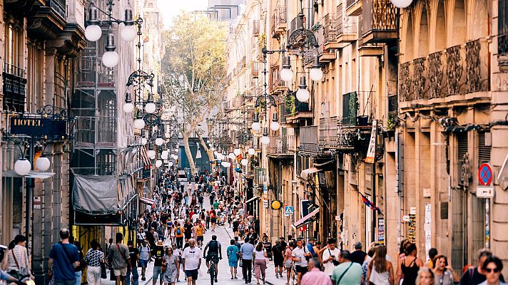 Telediario Fin de Semana - Los vecinos de Barcelona protestan ante la masificación de turistas en la ciudad