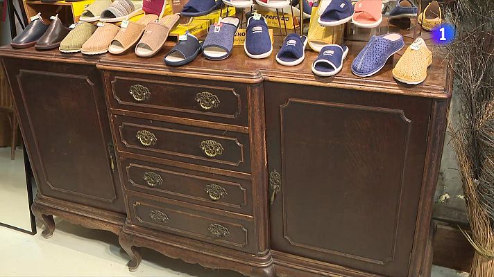 L'Informatiu - El petit comerç tradicional, en risc a Barcelona