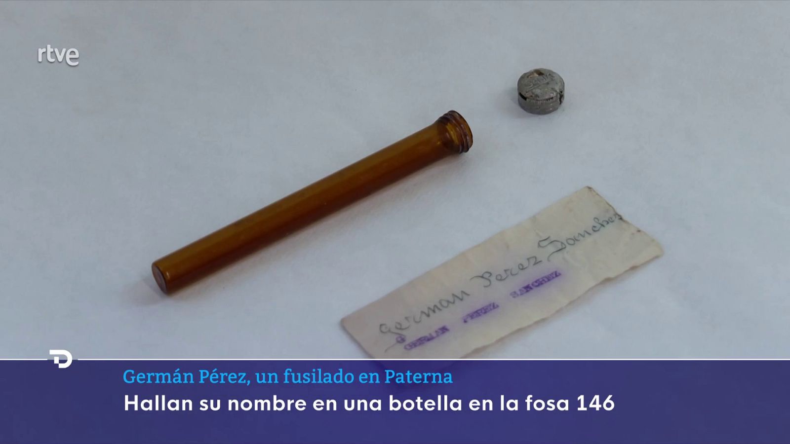 Una botella hallada en la fosa 146 de Paterna (Valencia) | Ver ahora