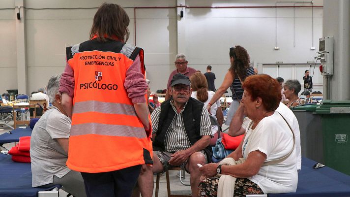 Telediario Matinal - Los incendios en Castilla y León obligan a desalojar a centenares de vecinos