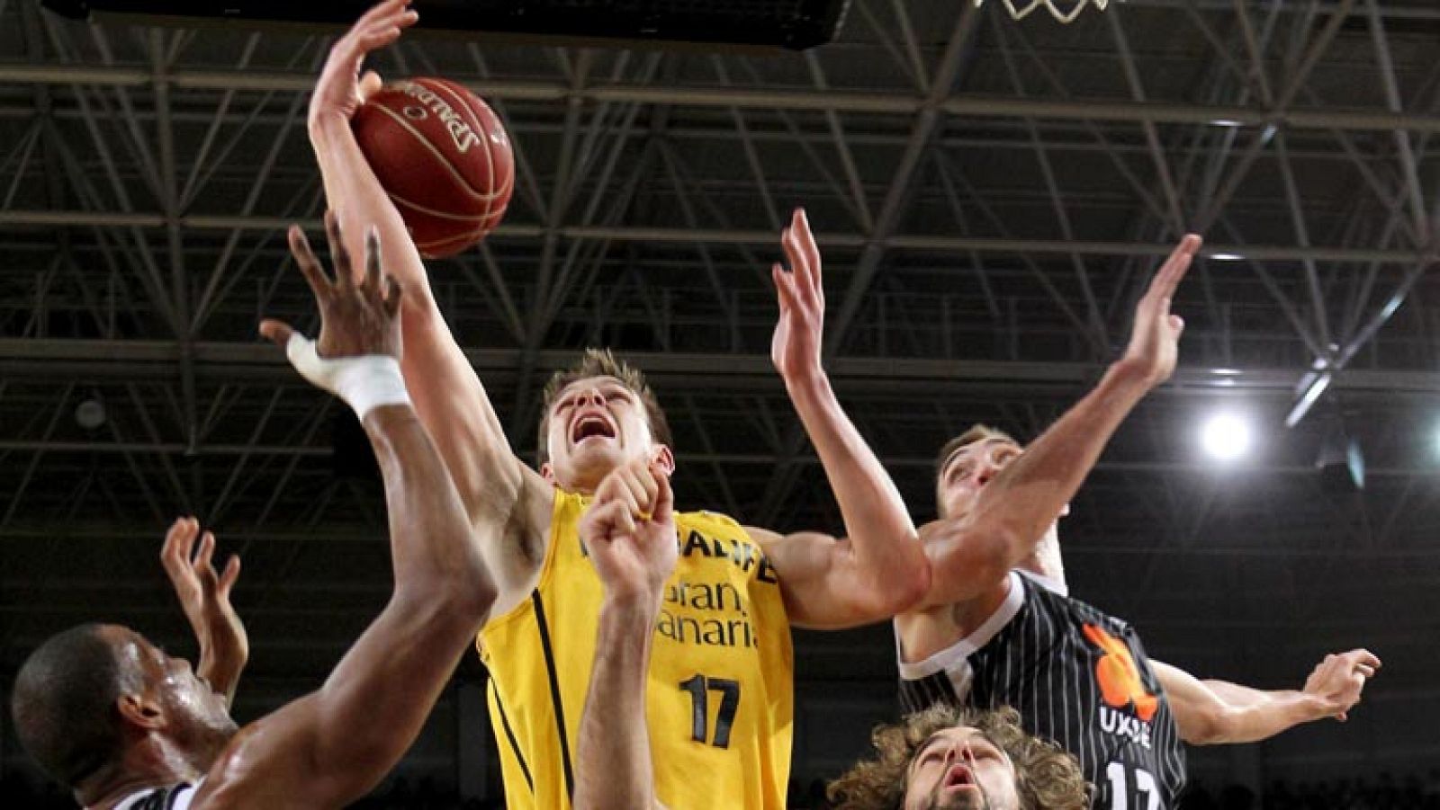 Uxue Bilbao 81-70 Herbalife Gran Canaria