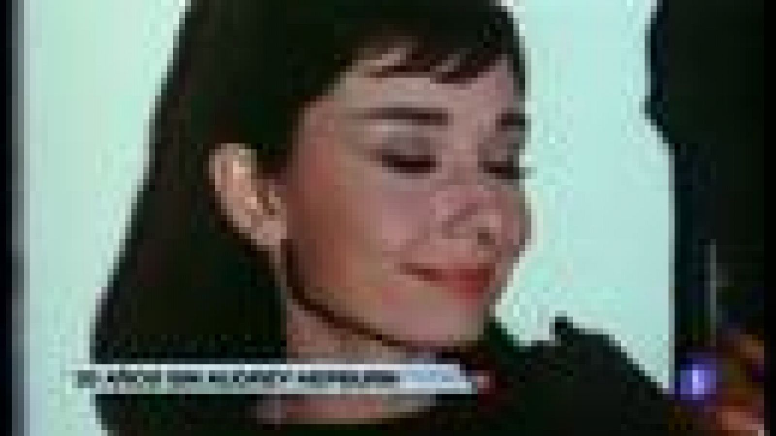 Telediario 1: Veinte aniversario de la muerte de Audrey Hepburn | RTVE Play