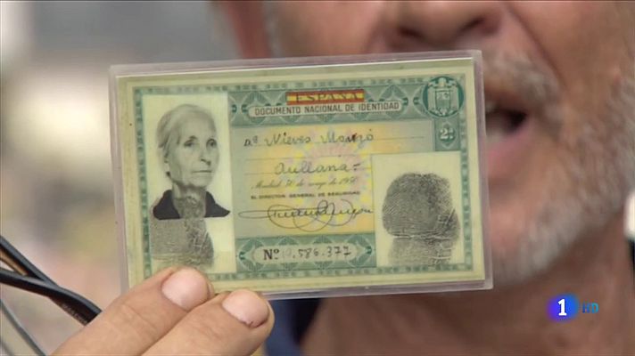 Telediario 1 - Identificado por unas cartas en la fosa 127 de Paterna (Valencia)