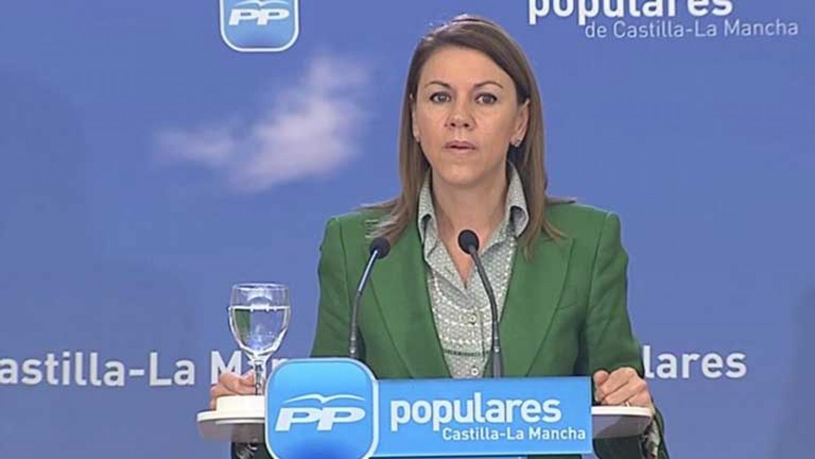 Cospedal asegura que la contabilidad del PP está clara y pide tranquilidad