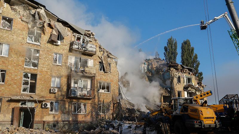 Las autoridades europeas condenan el nuevo bombardeo masivo ruso sobre Kiev - Informativo 24h | Ver