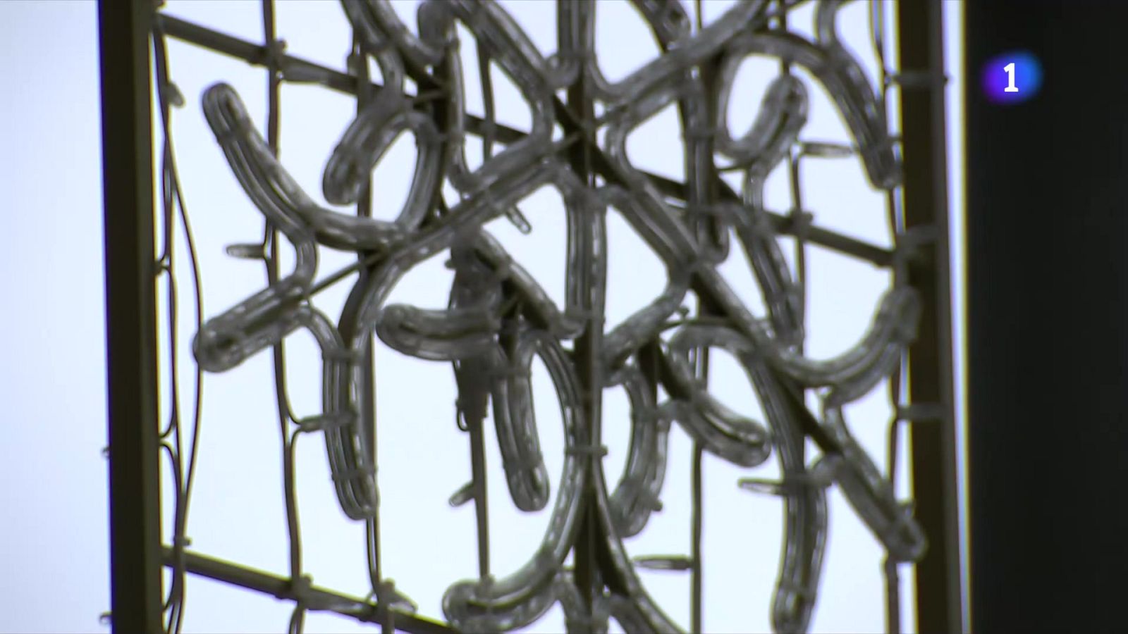 Nadal en ple agost: aparadors d’hivern, dècims i llums a Mataró