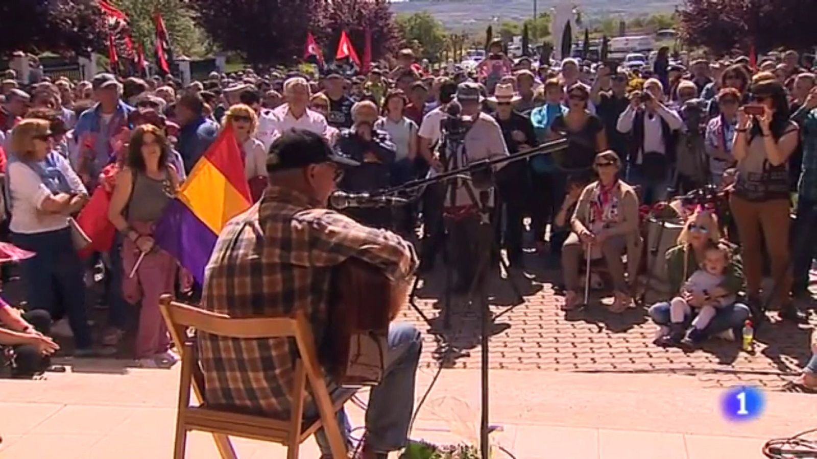 Conmemoración del 40 aniversario del cementerio civil La Barranca (Lardero, La Rioja) | Ver ahora