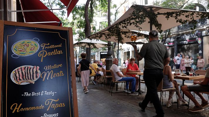 Telediario 1 - Uno de cada seis españoles escoge septiembre como mes de vacaciones