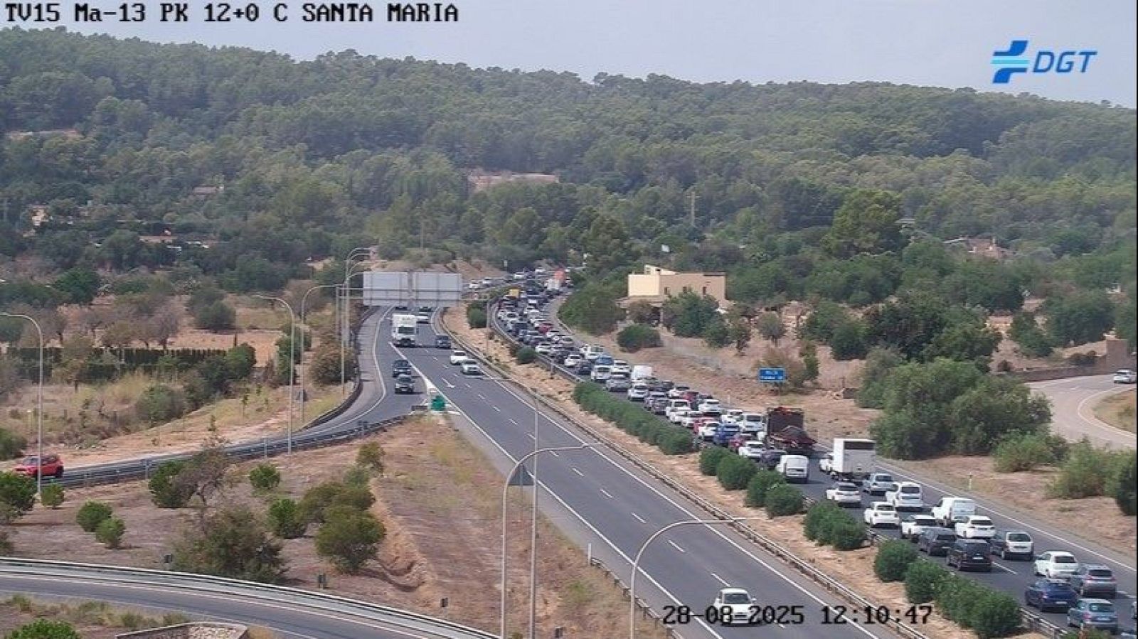 Cada verano la DGT despliega un amplio operativo para vigilar las carreteras - Telediario 1 | Ver