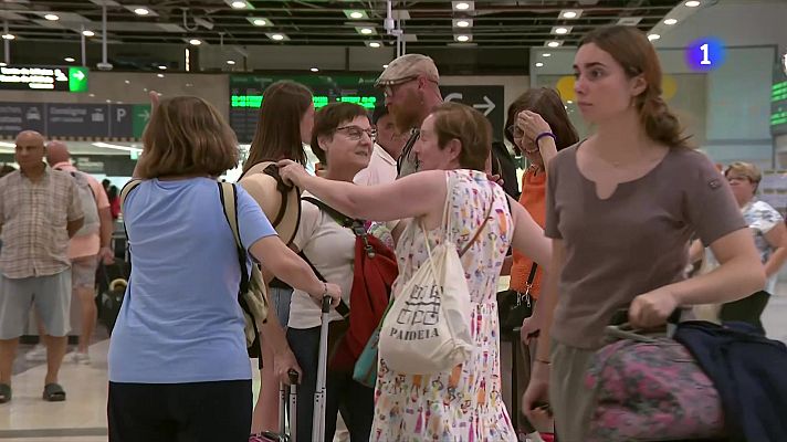 L'Informatiu - Operació tornada de vacances, mentre alguns aprofiten per a viatjar