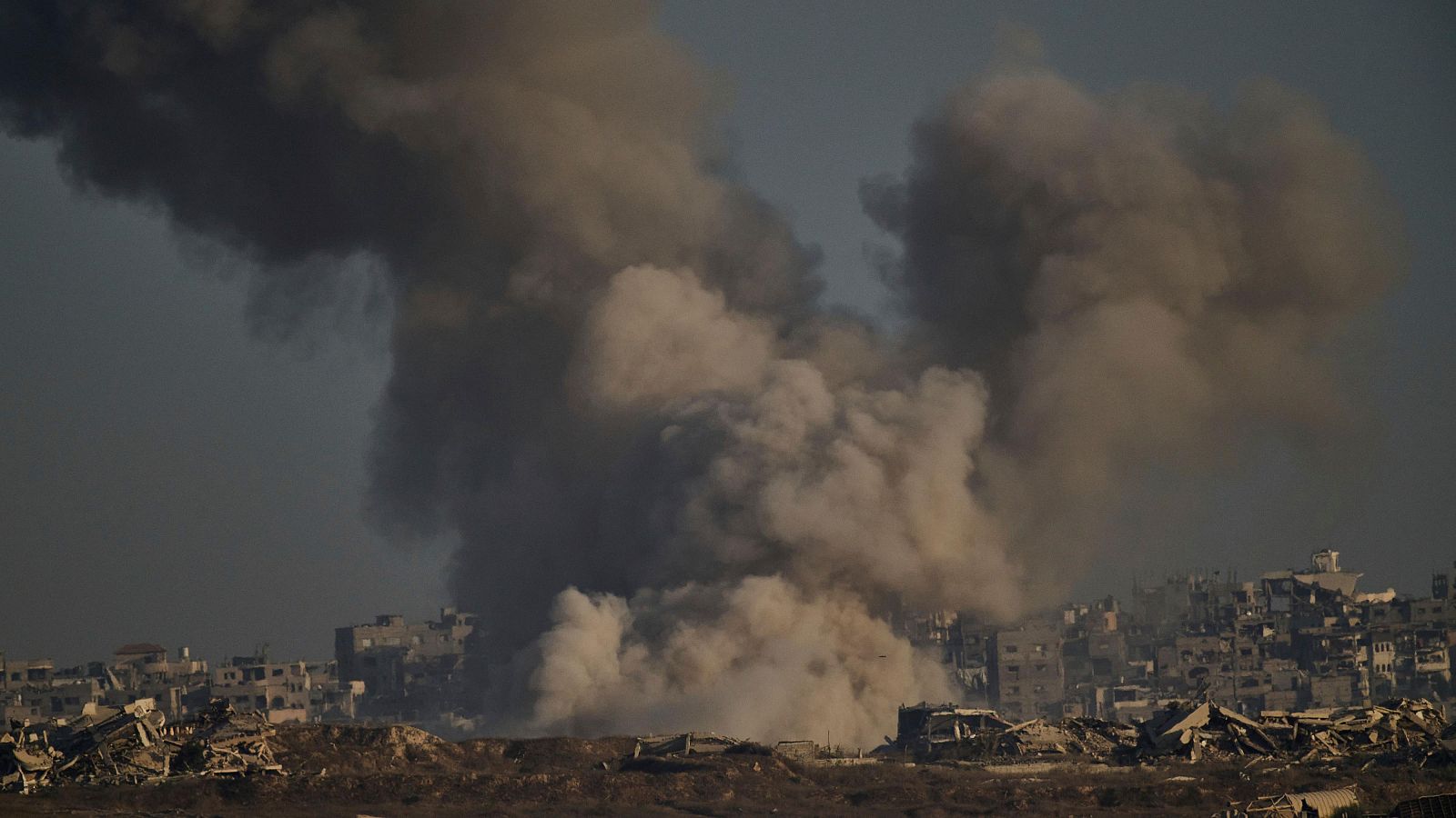 Pedro Arcos: "No deberíamos definir Gaza como una guerra cuando es un genocidio" | Ver