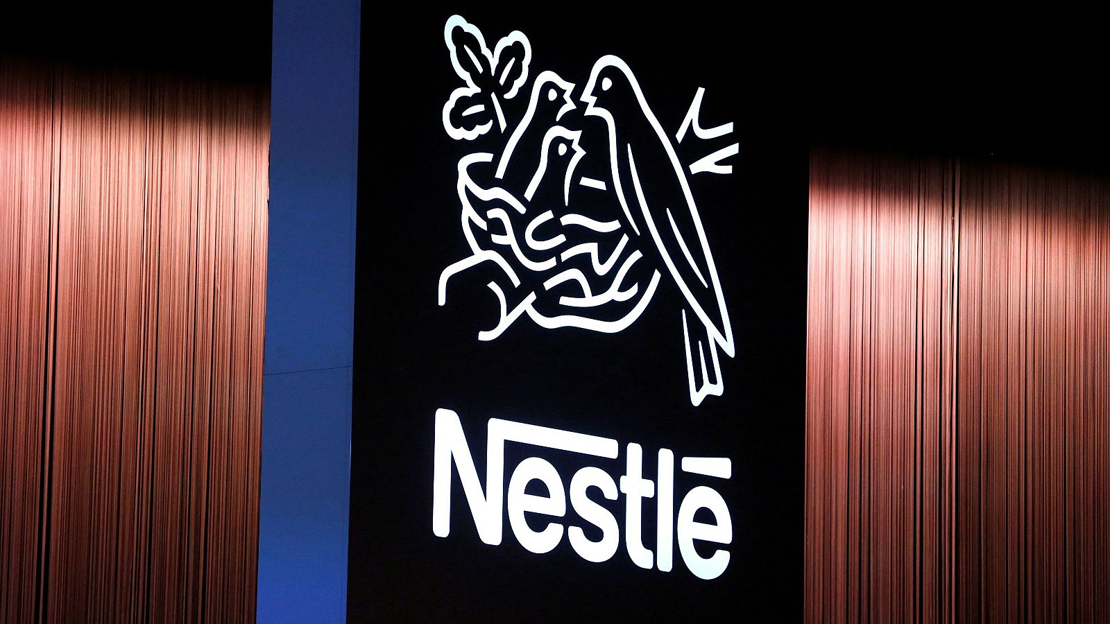 Nestlé cesa a su CEO por mantener una relación amorosa con una empleada: ¿qué dicen los expertos? - La economía | Ver