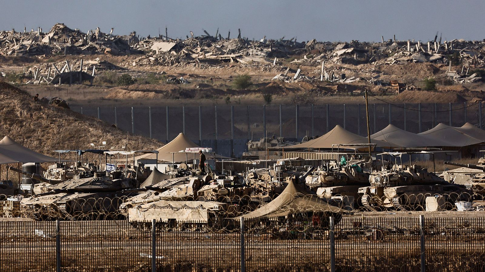 Los ataques israelíes matan a más de 100 personas en Gaza | Ver