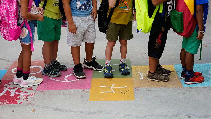 Telediario 1 - Los alumnos usarán menos tecnología digital en el curso que comienza