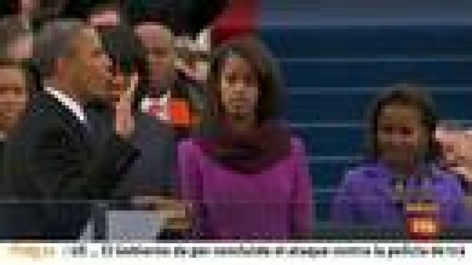 Obama congrega a cientos de miles de personas en su toma de posesión