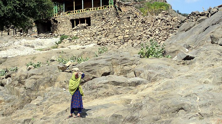 Telediario 2 - Las mujeres, invisibilizadas en la tragedia del terremoto de Afganistán