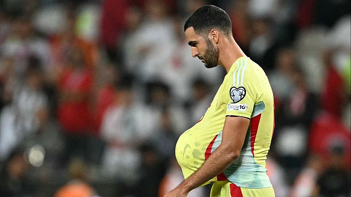 Fútbol - Mikel Merino: "Desde el año pasado se me hace natural tener familiaridad con la portería"