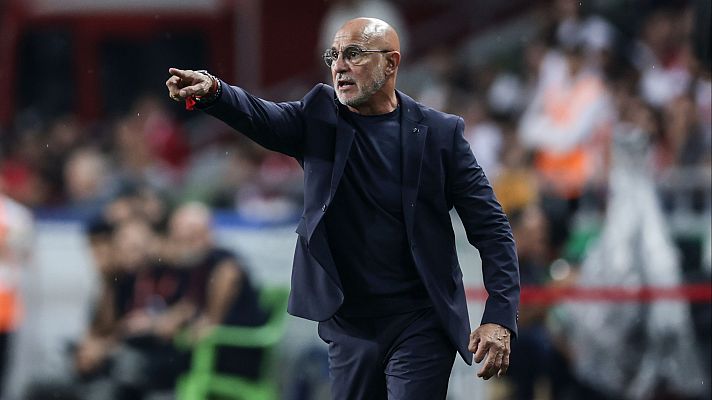 Fútbol - De la Fuente: ''El equipo no para de crecer, el primero que se queda sorprendido soy yo''