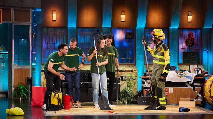 La Revuelta - BRIF de Laza, Kiti Mánver y Álvaro Morte