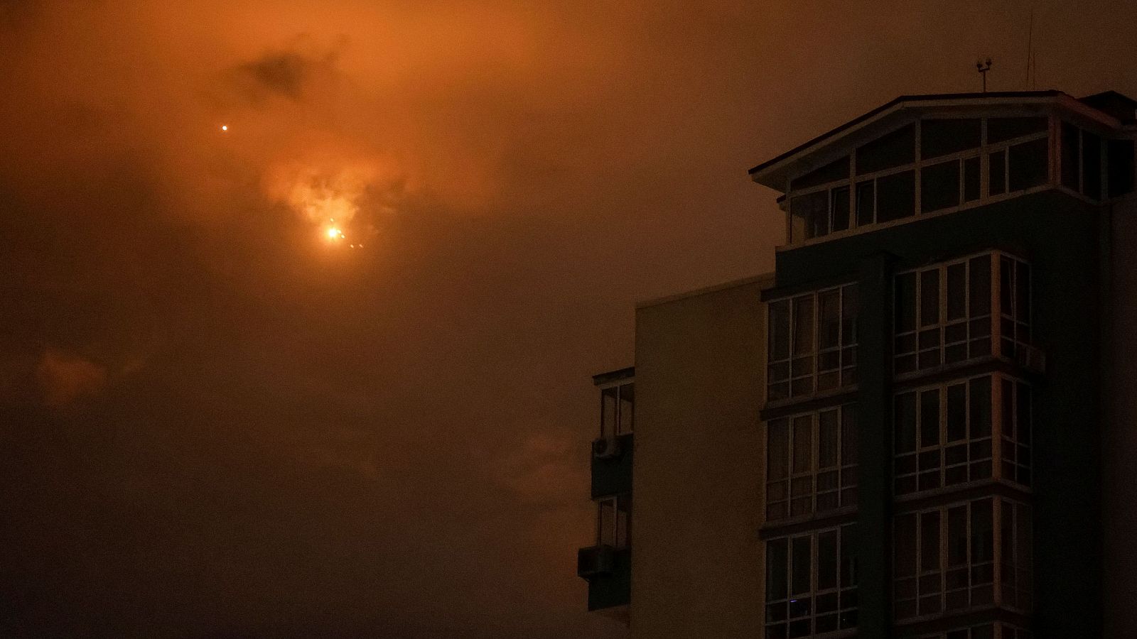 Polonia derriba varios drones rusos sobre su territorio - La hora de La 1 | Ver