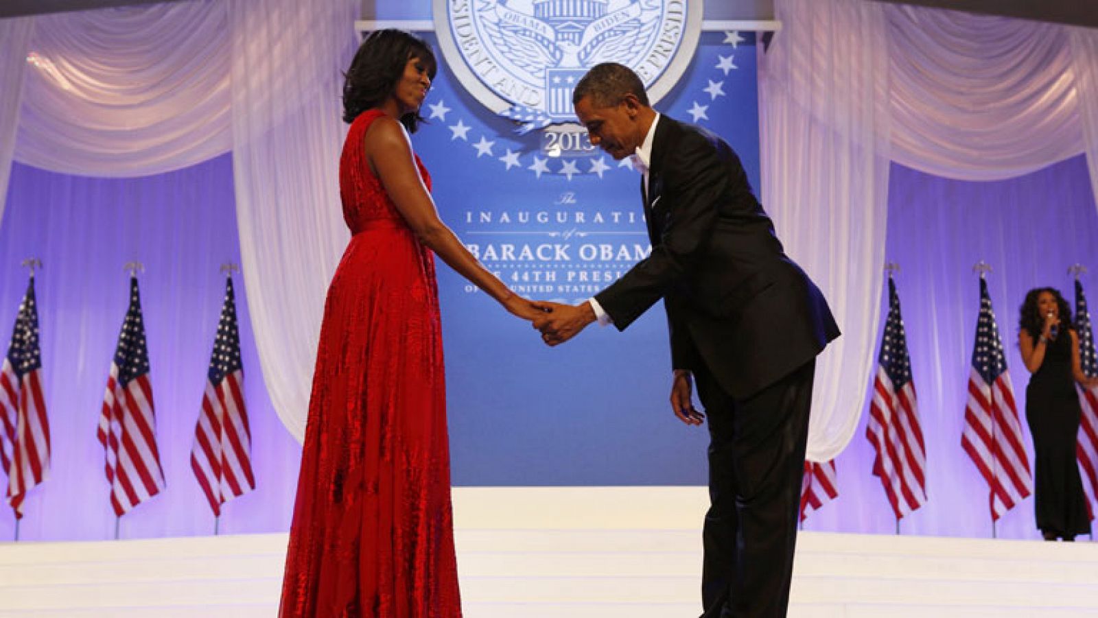 Telediario 1: El baile de los Obama puso el broche final a la jornada de investidura | RTVE Play