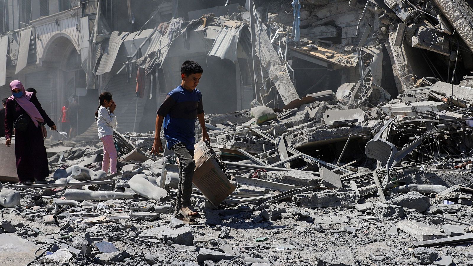 La ofensiva en Gaza abre el debate sobre el uso del término 'genocidio' - Telediario 1 | Ver