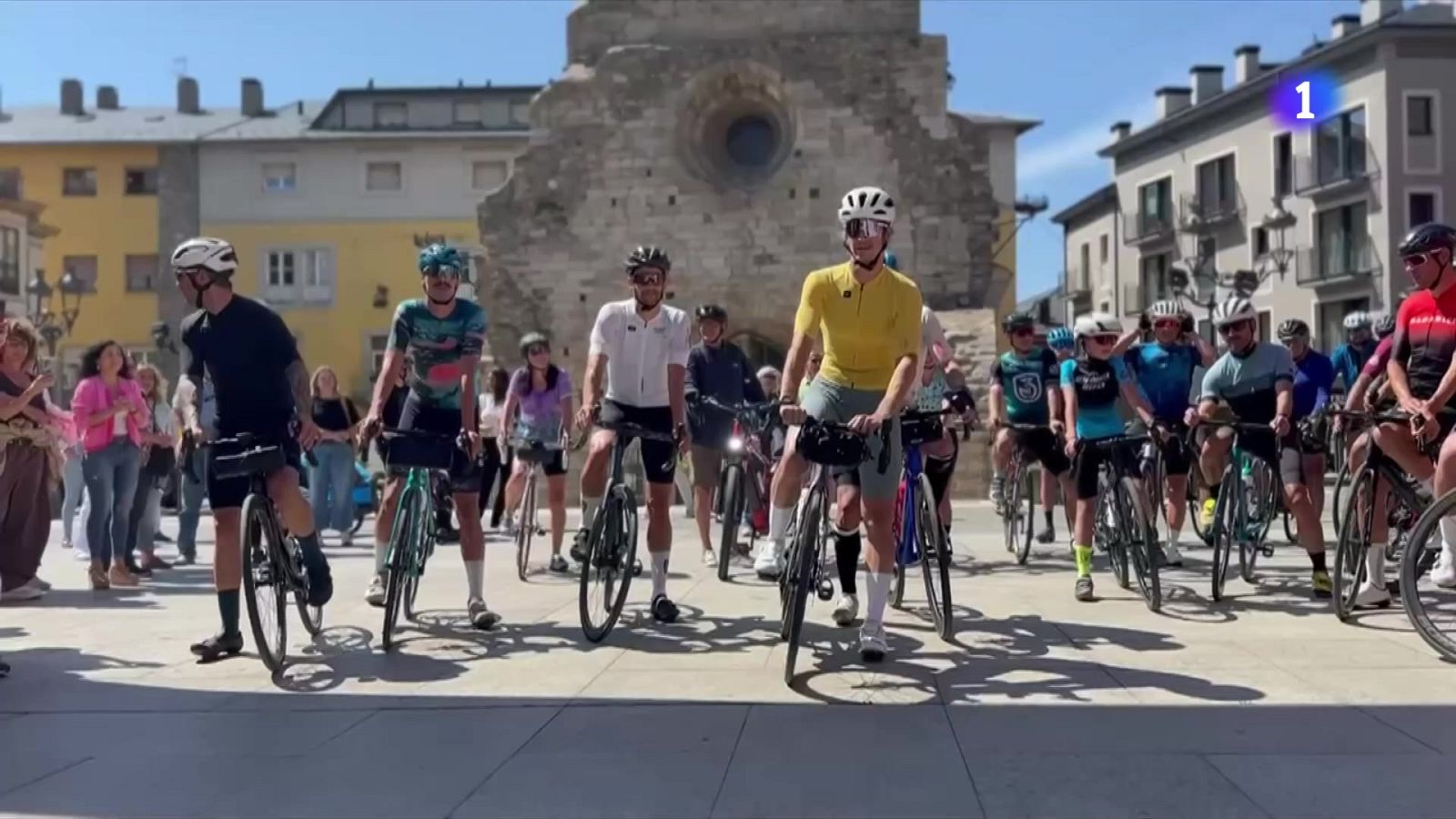 1.600 km en bici per visibilitzar la síndrome de Down - L'Informatiu | Veure
