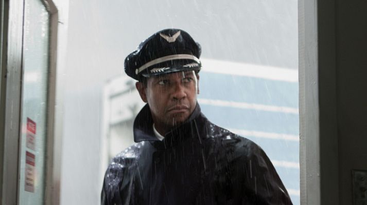  - Tráiler de 'El vuelo', de Robert Zemeckis y con Denzel Washington.