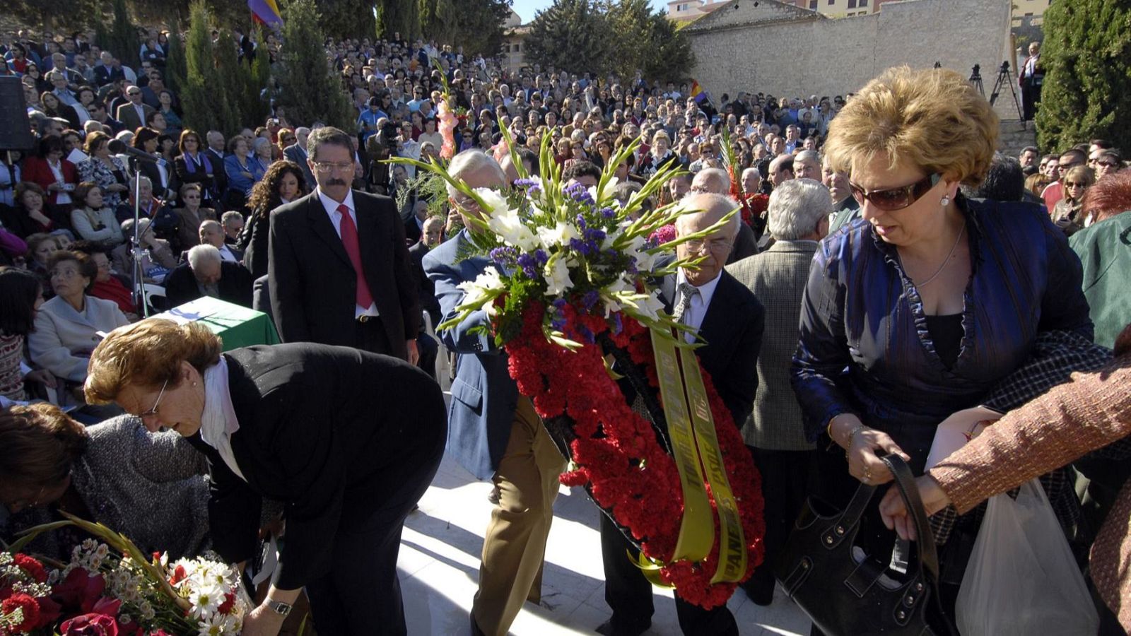 Monumento a represaliados en el cementerio de San Eufrasio (Jaén) | Ver ahora