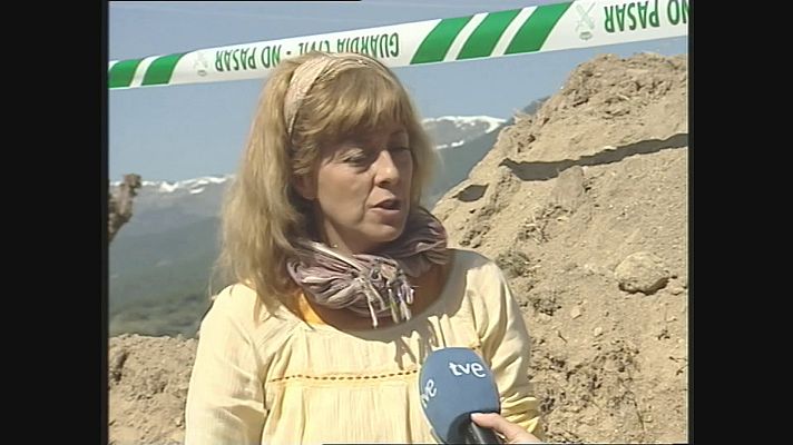 Noticias de Castilla y León - Exhumación de una fosa en el cementerio de Casavieja (Ávila)