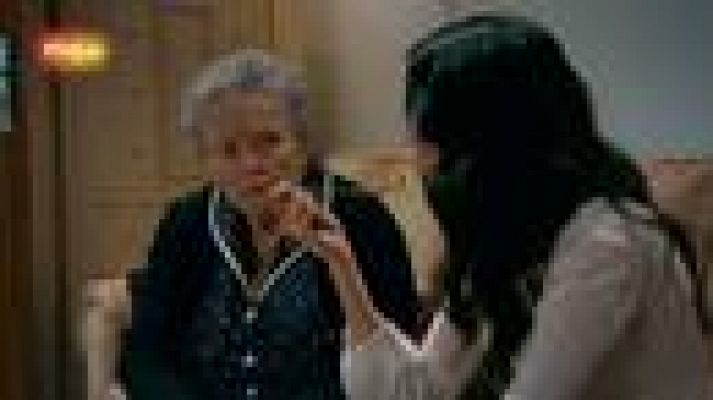 Cuéntame cómo pasó - No tendrás que salir desnuda, ¿no?