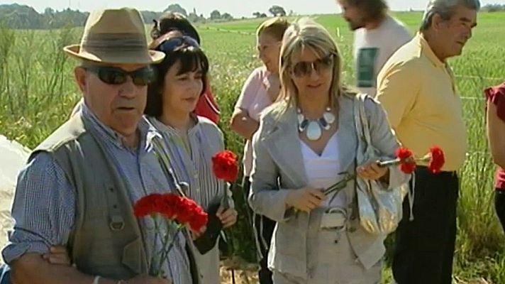 Noticias de Extremadura - Exhumación de la fosa en la finca La Parrilla (Santa Amalia, Badajoz)