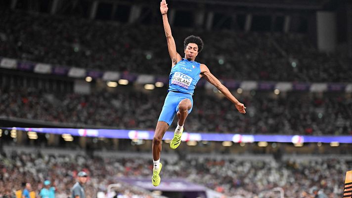 Atletismo - Mattia Furlani se proclama campeón del mundo de salto de longitud en Tokio