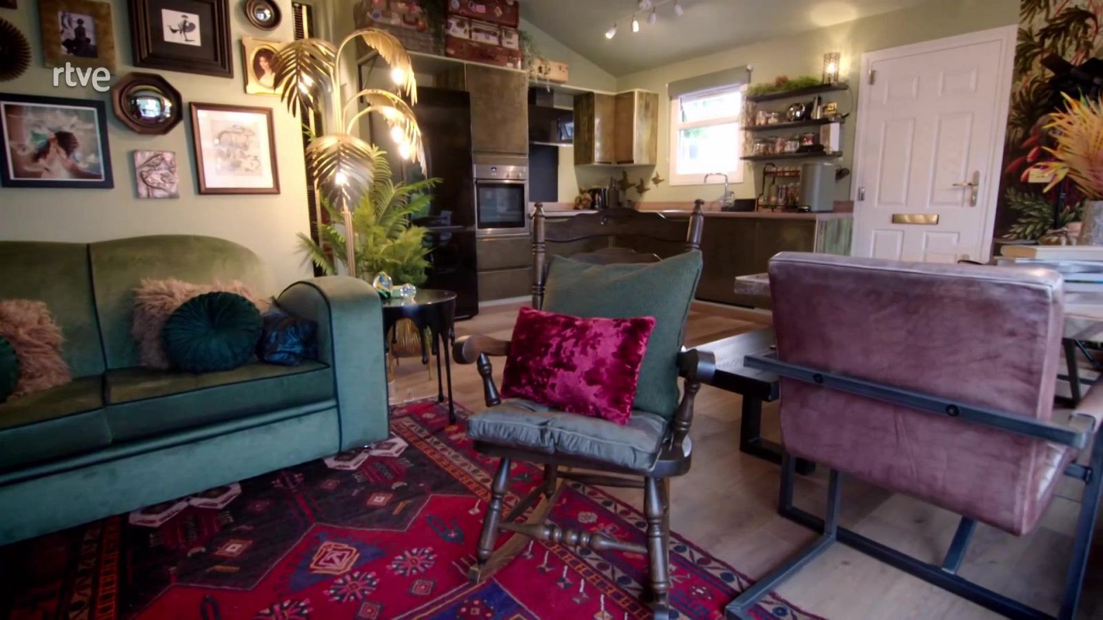 Mi casa flotante - T4 - Episodio 2 - Casa flotante de lujo en una isla - Mi casa flotante | Ver