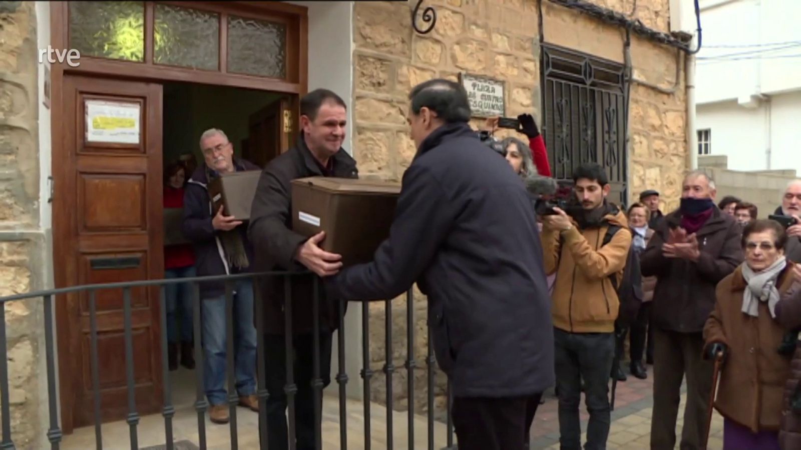 Reinhumación de los restos exhumados de la fosa en la partida de Cañandonera (Villastar, Teruel) | Ver ahora