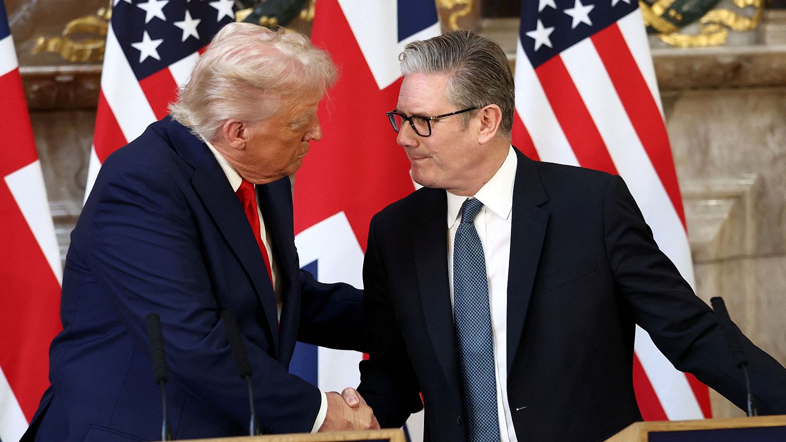 Trump visita Reino Unido y consigue inversiones millonarias | Ver