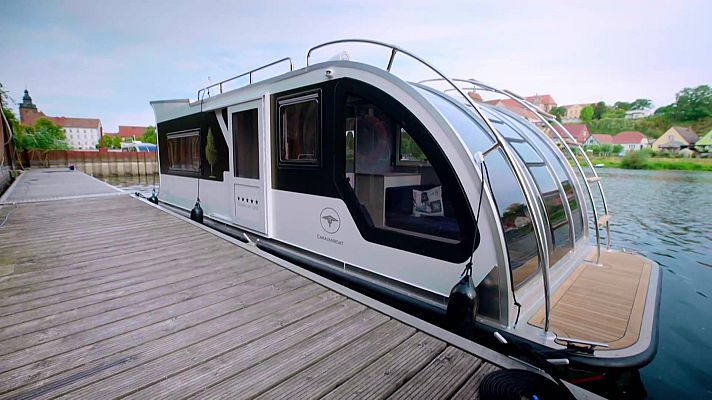 Mi casa flotante - Barco caravana futurista